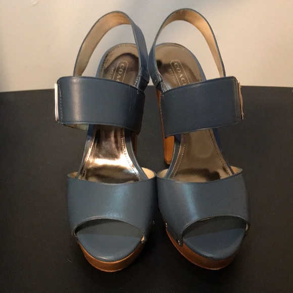Coach “Darcey Vachetta” Denim Colored Heels - Picture 2 of 6